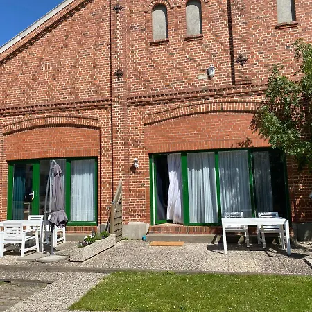 Lägenhet Feriengut Neuhof